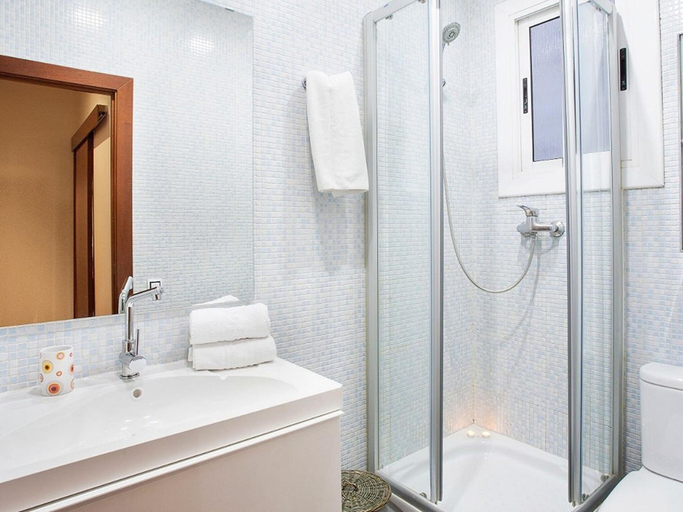 Bathroom 4, Premium apartment in Barcelona, Barcelona