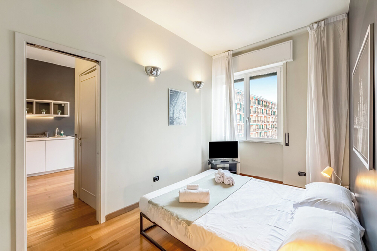 Room 1, Piazza Rossetti Apartments, Genova