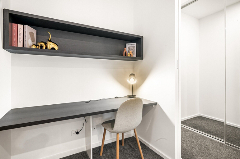 Room 3, Modern City Views Escape With Gym Access, Melbourne