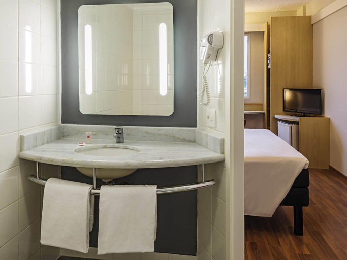 Bathroom 4, ibis Santo Andre, Santo André