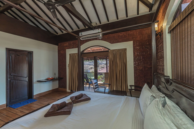 Room 5, Amã Stays & Trails Athaang, Dapoli, Ratnagiri