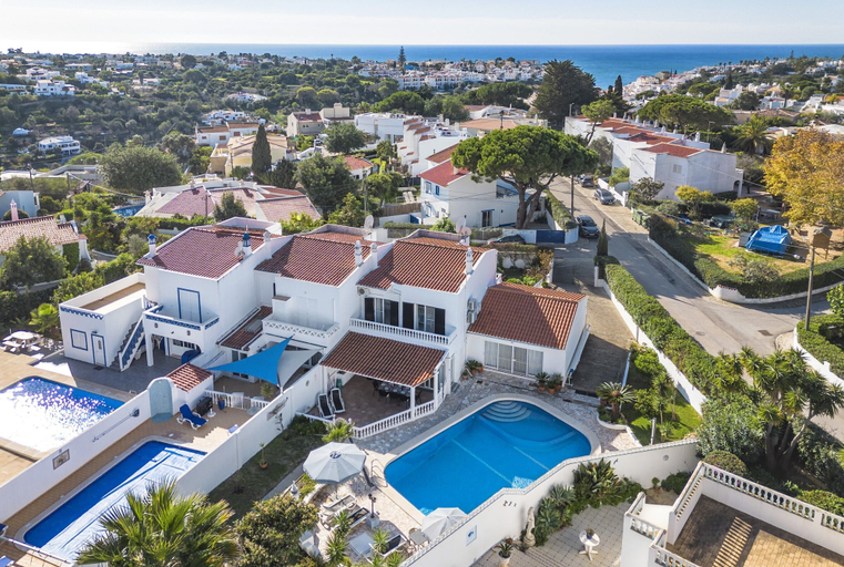 Exterior & Views 2, Comfortable Villa in Carvoeiro, Algarve, Lagoa