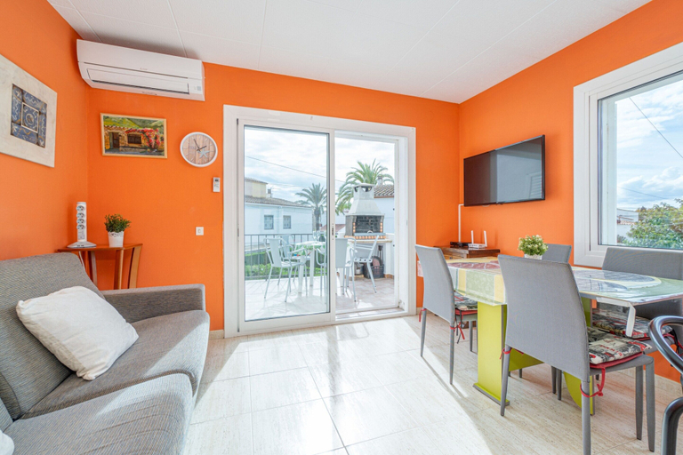 Living room, Apartment in Empuriabrava Near Sand Beach, Girona