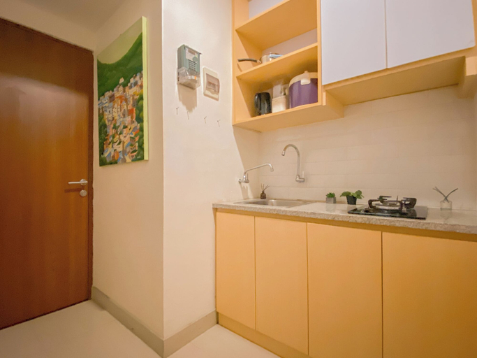 Private kitchen 3, Cozy Stay 1Br At Apartment Grand Kamala Lagoon, Bekasi