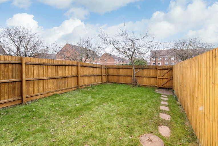 Property grounds, Coventry 3bedroom With Private Garden & Parking, Coventry