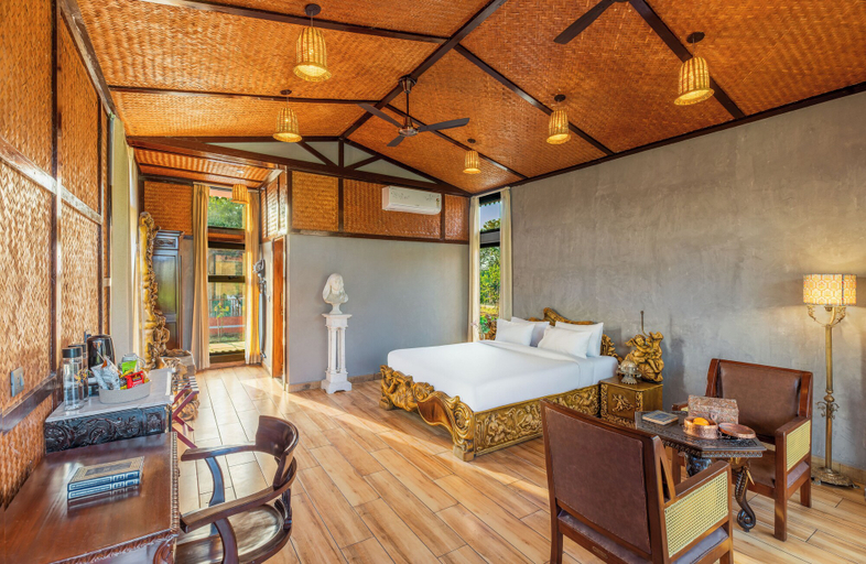 Room 3, Growpure Luxury Farm & Nature Resort, Banswara