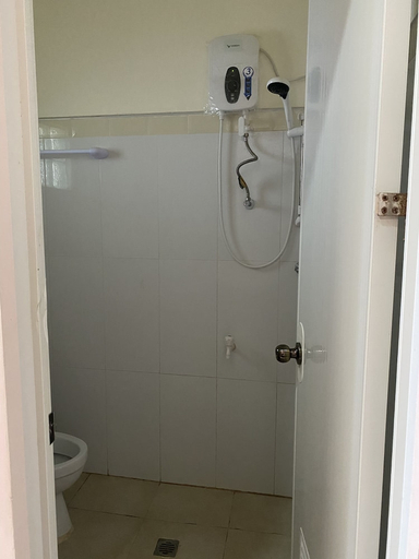 Bathroom 3, Kellocks' Seaview Apartelle, Dalaguete