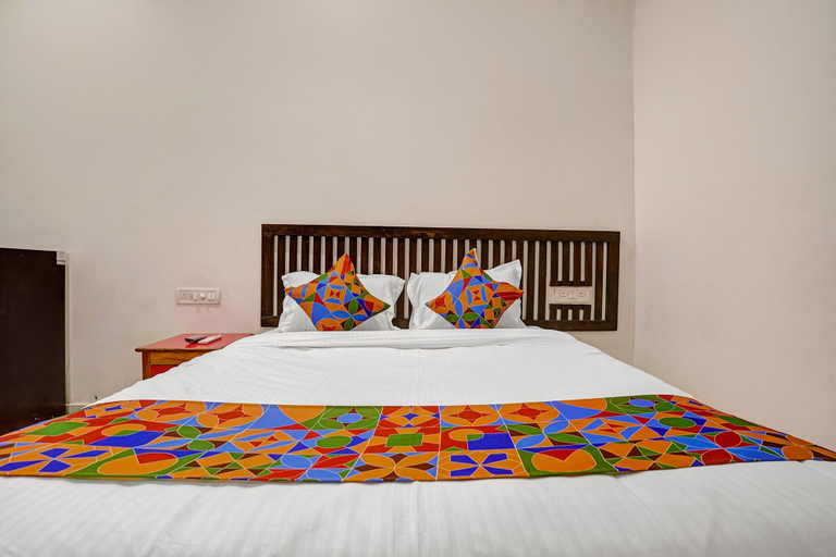 Room 2, Fabhotel Ravai Beach - 500m From Calangute Beach, North Goa