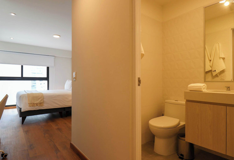 Room 5, w Dreamlike 2BR w Balcony in Miraflores, Lima