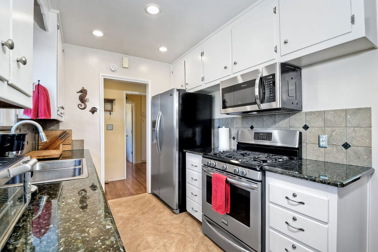 Interior 3, 5285 Shore Drive, San Diego