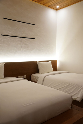 Bedroom 2, Lantis Corp Inn, Lombok