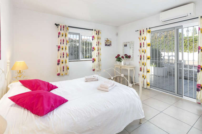 Bedroom 3, Comfortable Villa in Carvoeiro, Algarve, Lagoa