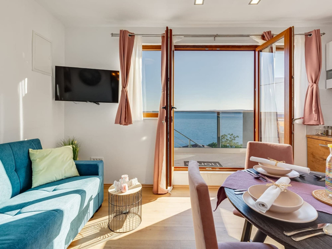 Living room, Beautiful Coastal Apartment in Karlobag, Starigrad