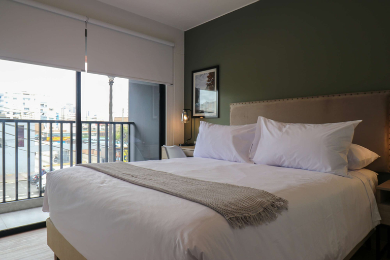 Room 3, w Graceful 1BR w/ Perfect Balcony in Miraflores, Lima