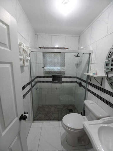 Bathroom 4, Serenitys Hideaway Montego Bay