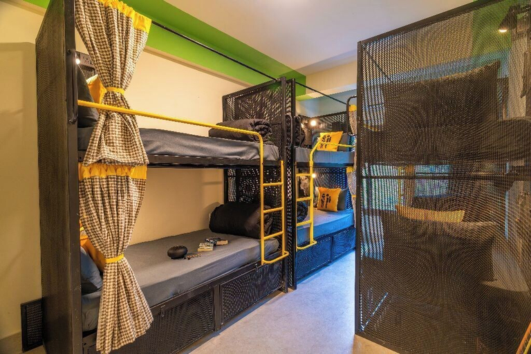 Bathroom 5, The Hosteller Rishikesh Laxman Jhula, Garhwal