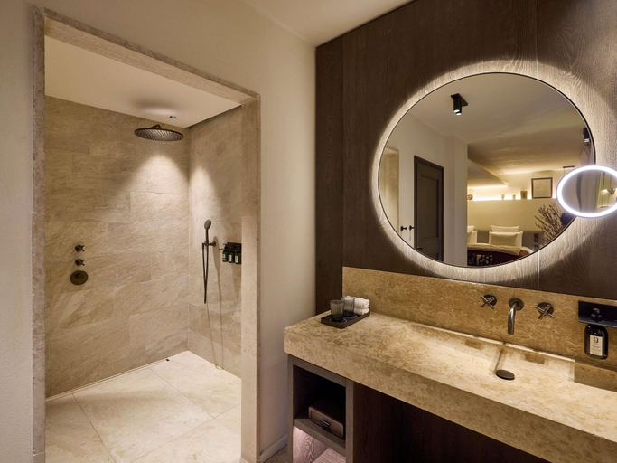 Bathroom 5, L'Isle de Leos Hotel & Spa - MGallery Collection, Vaucluse