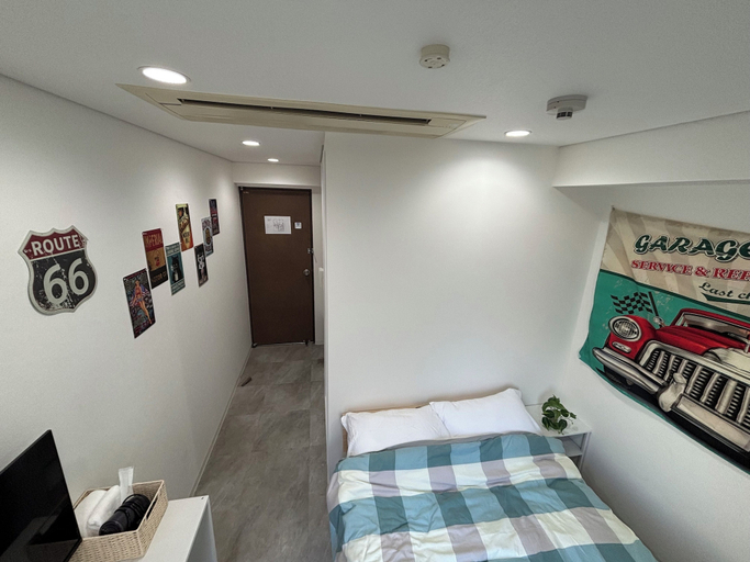 Room 4, Hotel Leap, Osaka