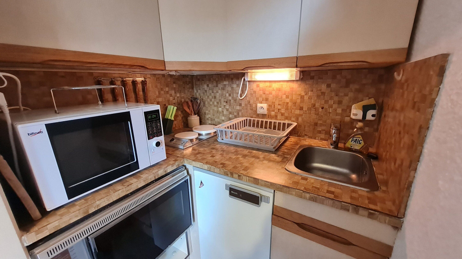 Private kitchen, Cozy Mountain Base Near Slopes, Isère