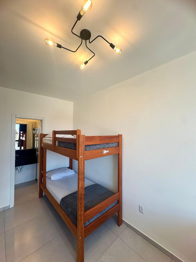 Room 5, Sobrado 03, Florianopolis