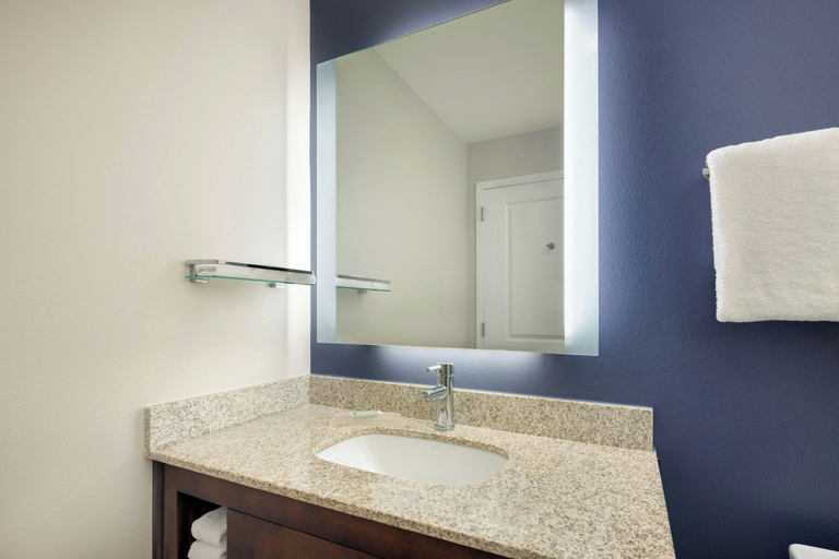 Bathroom 5, Residence Inn by Marriott Orlando Downtown, Orange