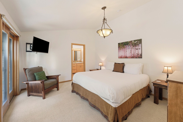 Interior 4, Charming Hot Tub Home Near Sharc, Deschutes