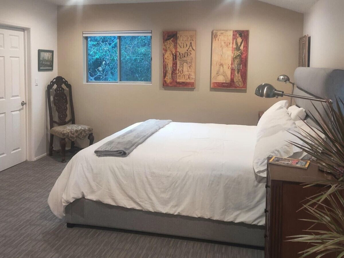 Bedroom 3, Skyhill Pool Game Room Walk to Universal Studios Theme Park, Los Angeles