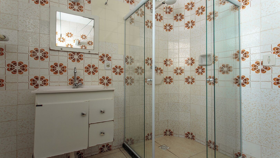 Room 3, Apto Pet Friendly com Garagem na Praia do Morro, Guarapari
