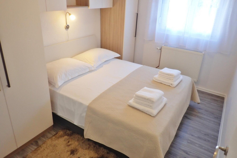 Bedroom 2, Apartment in Maslenica with Sea View, Jasenice