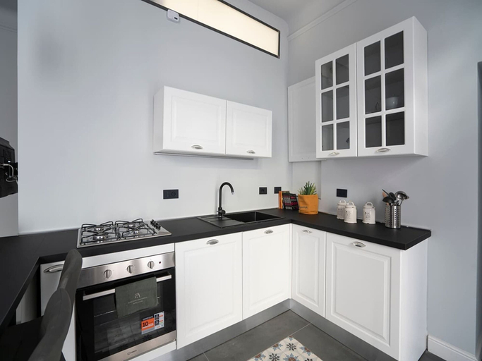 Private kitchen 5, Charming Modern Apartment Near Argonne, Milano