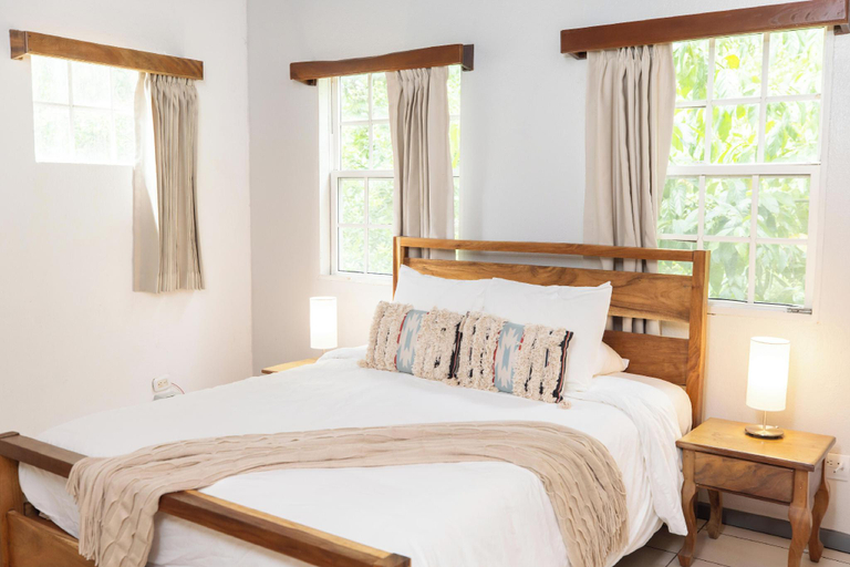 Bedroom 2, Alma Vida Hotel, Aguirre