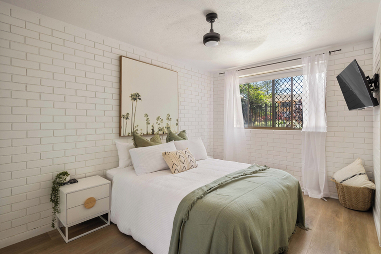 Room 2, Markwell Surf · Courtyard Stay Steps from Beach, Gold Coast