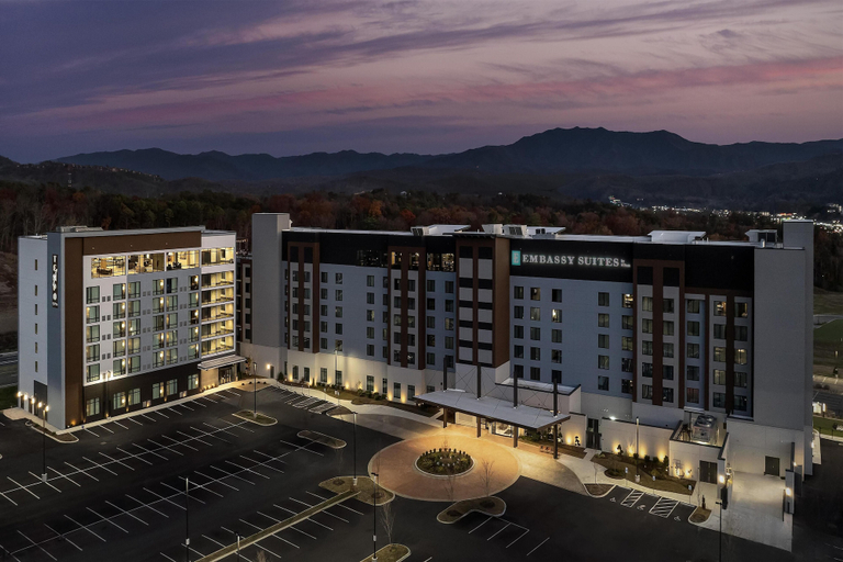 Exterior & Views 2, Tempo By Hilton Pigeon Forge, Sevier
