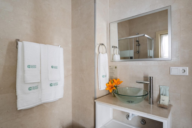 Bathroom 4, Guestready - Vanzeleres Collection, Porto