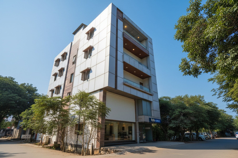 Exterior & Views 2, Fabhotel Just Inn, Delhi
