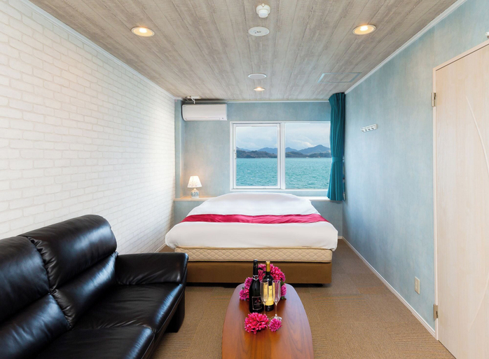 Room 2, Seagull Hotel - Adults Only, Mihara