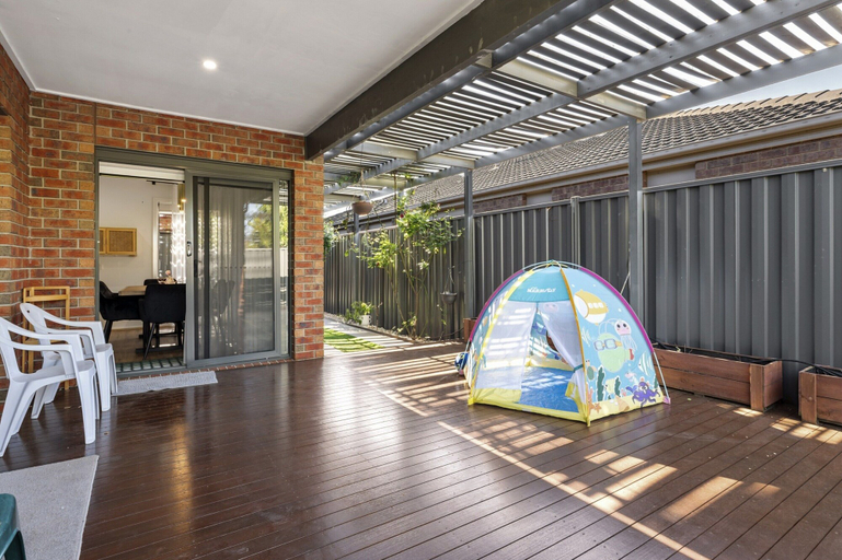 Balcony, Family Escape With Private Courtyard, Melbourne