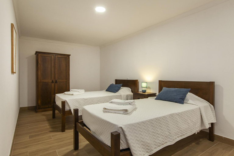 Room 3, HH 06 - 2 Bed Apartment in Olive Hills Guesthouse, Silves