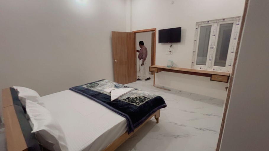 Primary image, SHRIJI SADAN, Faizabad