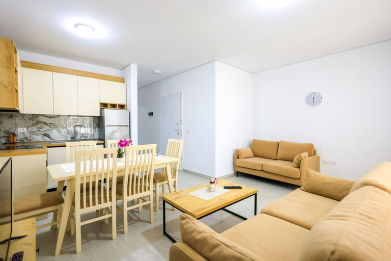 Room 5, Sanpietro Vacation Apartment 043, Durrësit