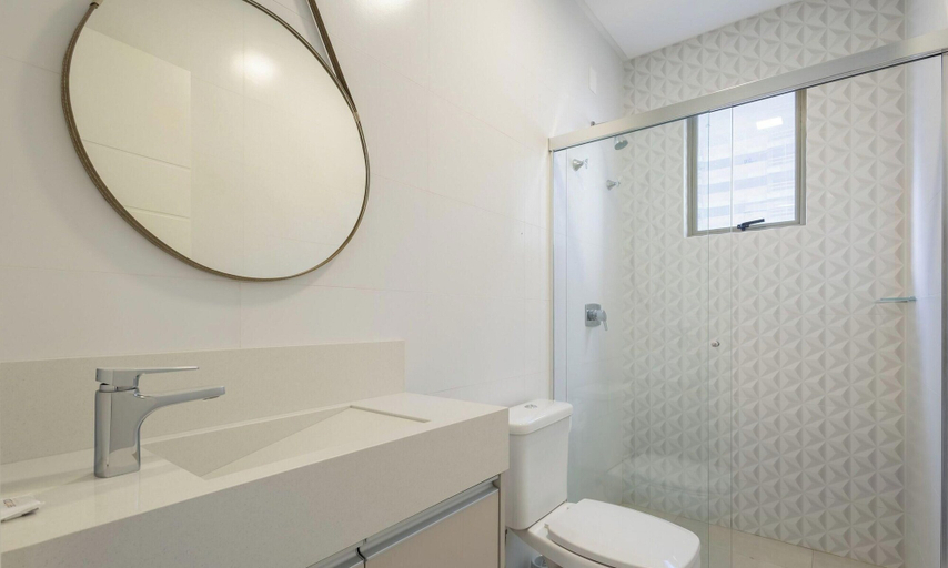 Bathroom, Your Complete Stay in Itapema Just 550 m From the Beach - Lles, Itapema