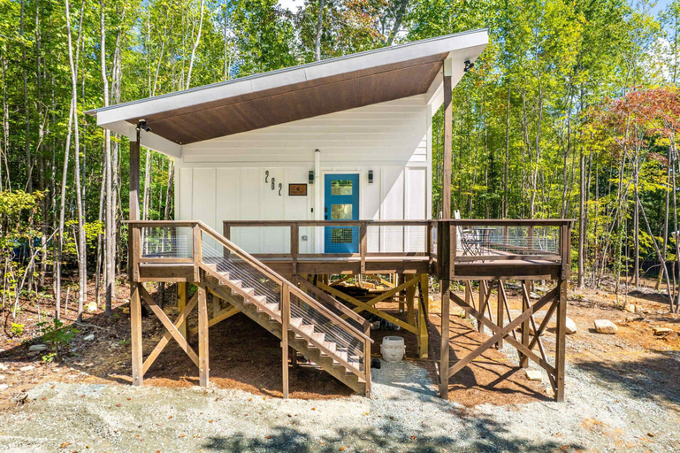 Exterior & Views 2, H2O Oasis Tree House, Chatham