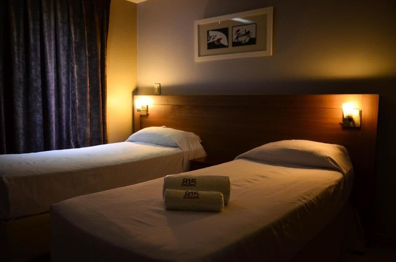 Bedroom 2, Apart Hotel Rivadavia 815, Confluencia