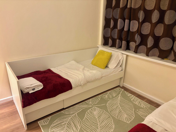 Room 2, Haden Hill Retreat - Wolverhampton, Wolverhampton