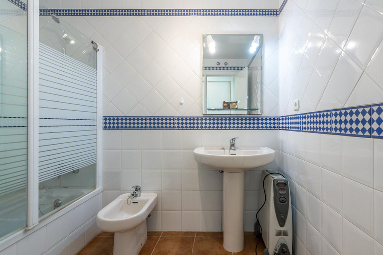 Bathroom 2, Apartment 100m From Beach, Huelva