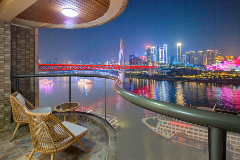 Food & Drinks 5, Nuanyu Apartment with River View & Drone Show View, Chongqing