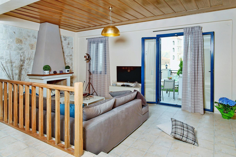 Living area 5, Poolside Cottage in Panormo, Crete