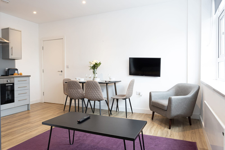 Others 5, Stylish Apartment in Central MCR by Pillo Rooms, Manchester