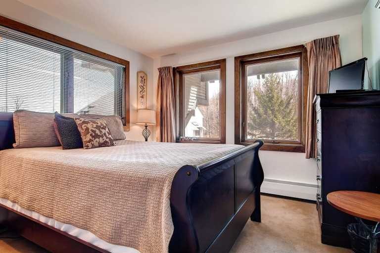 Interior 5, Sunrise - W Glade J-1, Rutland