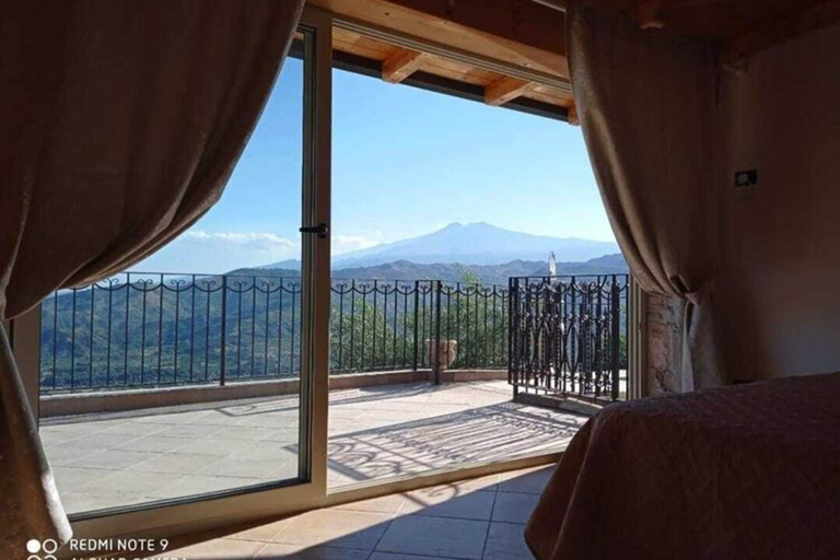 Room 5, Holiday Home With Pool Near Mt Etna, Messina